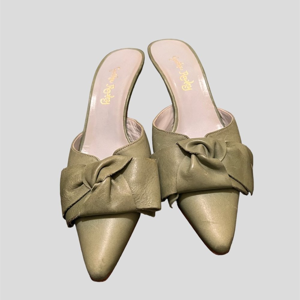 Cynthia Rowley size 6.5 leather green mule